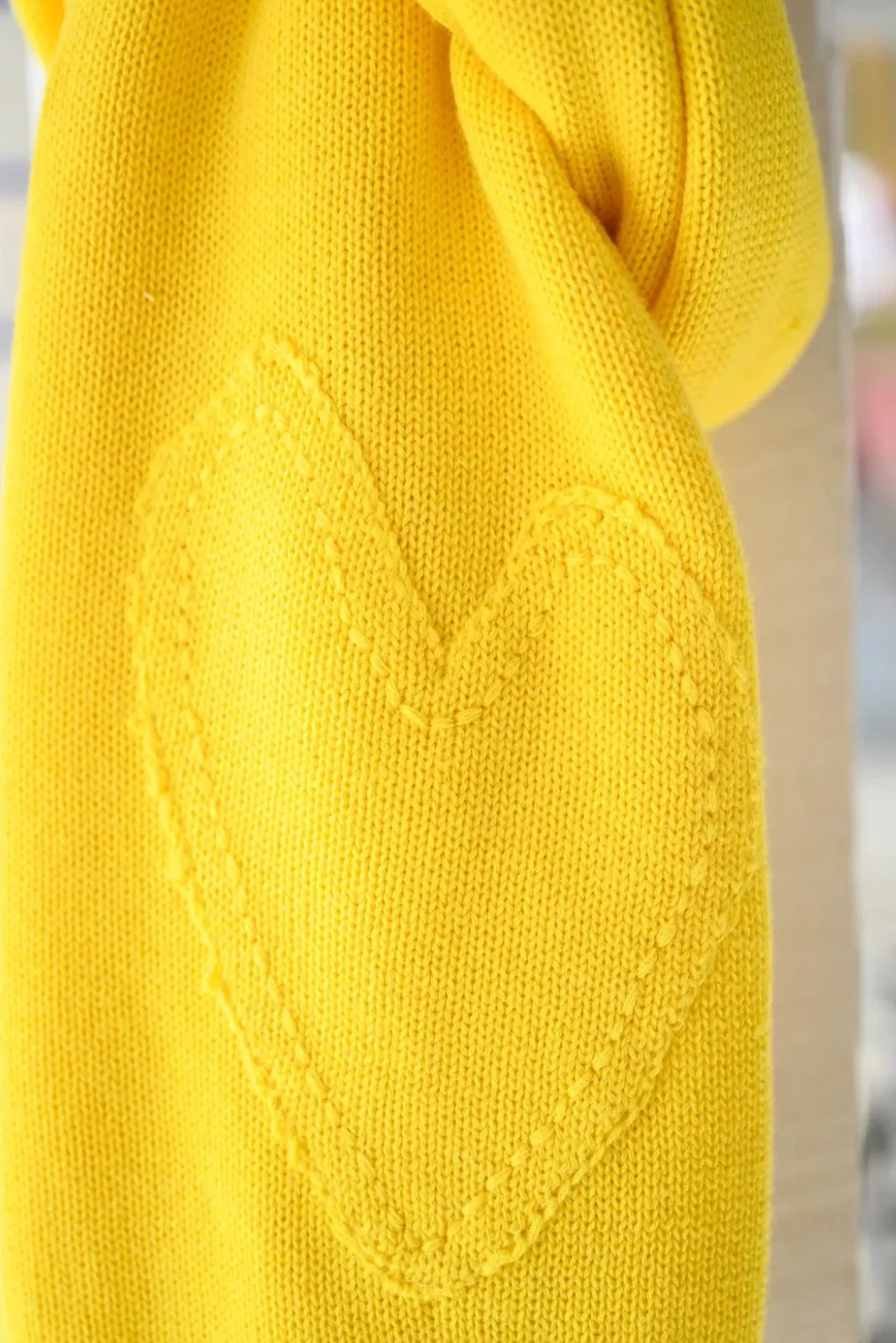 KR Yellow Scarf Sunshine, Sunshine