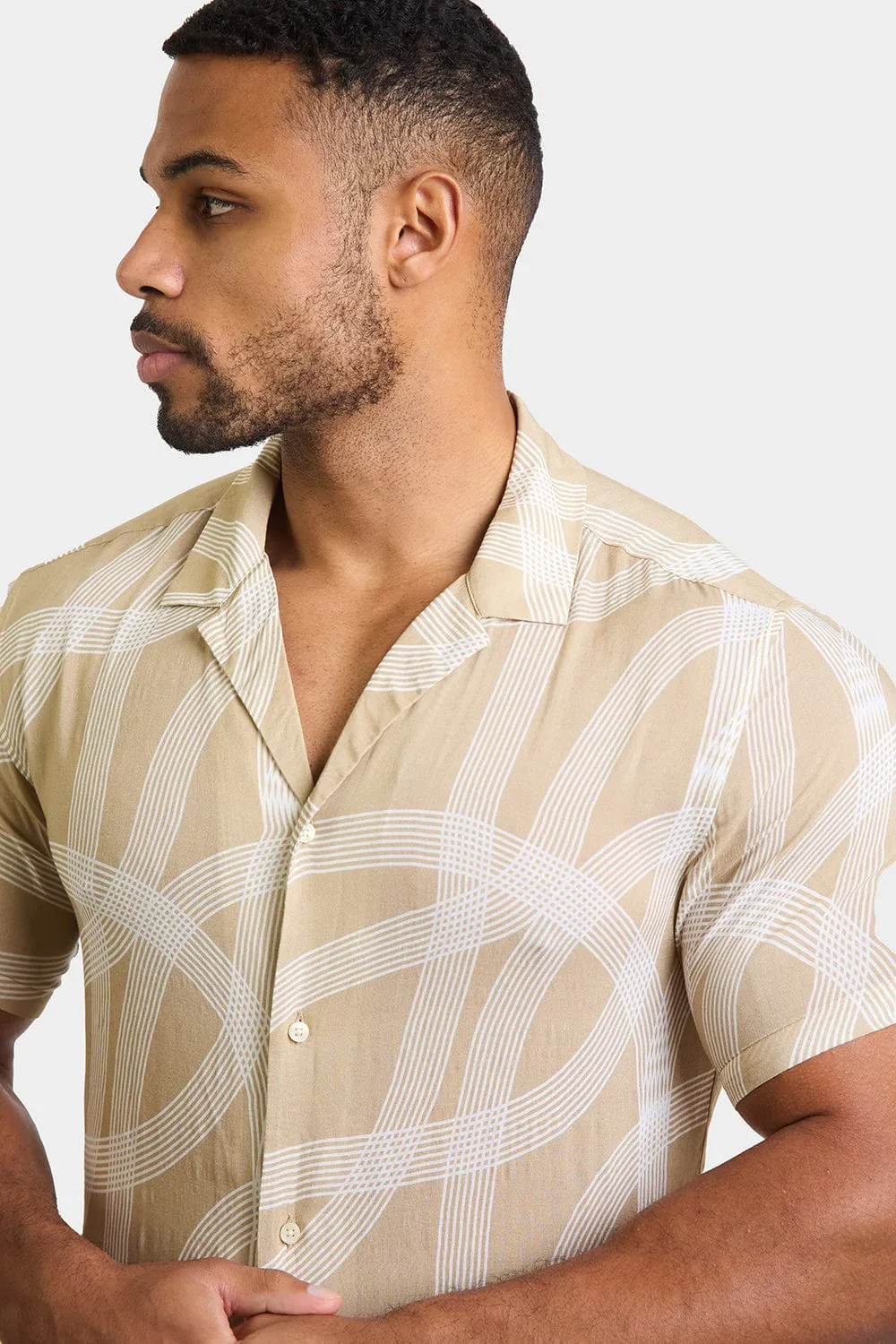 Printed Shirt in Stone Curved Stripe